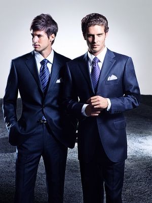 定制西裝有什么好處？定制西裝外套不一樣的搭配技巧。